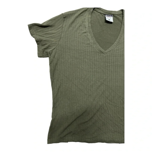 Hunter Green Large Women’s Columbia Sportswear T Shirt - Picture 3 of 13